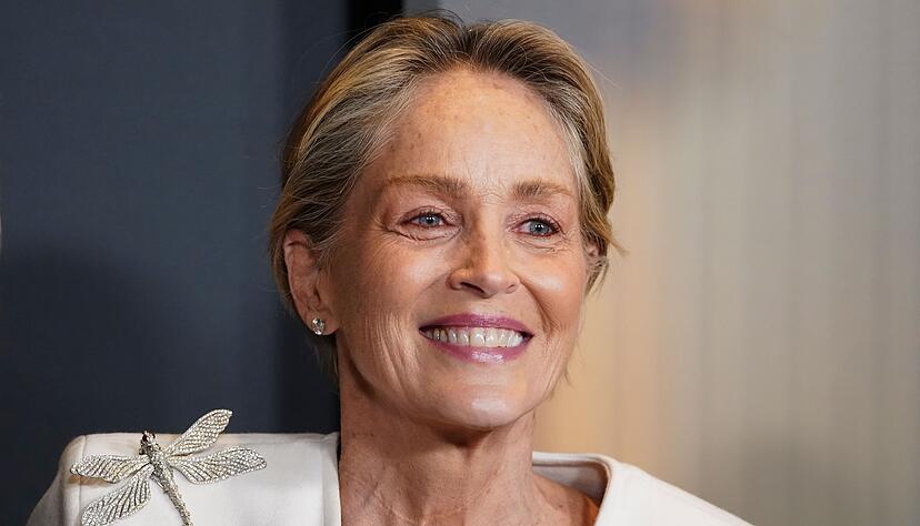 US-Filmstar Sharon Stone (&laquo;Basic Instinct&raquo;) begleitet den &ouml;sterreichischen S&uuml;&szlig;waren-Unternehmer Karl Guschlbauer zum Wiener Opernball.