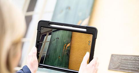 Eine sorgf&auml;ltige Dokumentation der Sch&auml;den und Reparaturen ist f&uuml;r den steuerlichen Abzug unerl&auml;sslich: Rechnungen, Fotos und Zahlungsbelege sichern den Nachweis.