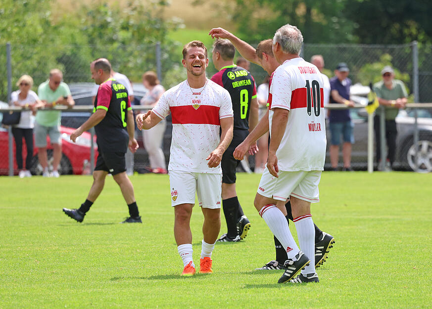 50-jähriges Vereins-Jubiläum des TSV Hardthausen: VfB Traditionself spielt gegen das Jako Dreamteam 50-jähriges Vereins-Jubiläum des TSV Hardthausen: VfB Traditionself spielt gegen das Jako Dreamteam