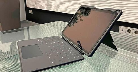 50 Millionen Euro bezahlen Stadt und Dieter-Schwarz-Stiftung im Rahmen der digitalen Bildungsoffensive. Alle Sch&uuml;ler an Schulen der Stadt Heilbronn k&ouml;nnen Tablets erhalten bekommen. Tausende sind verteilt.