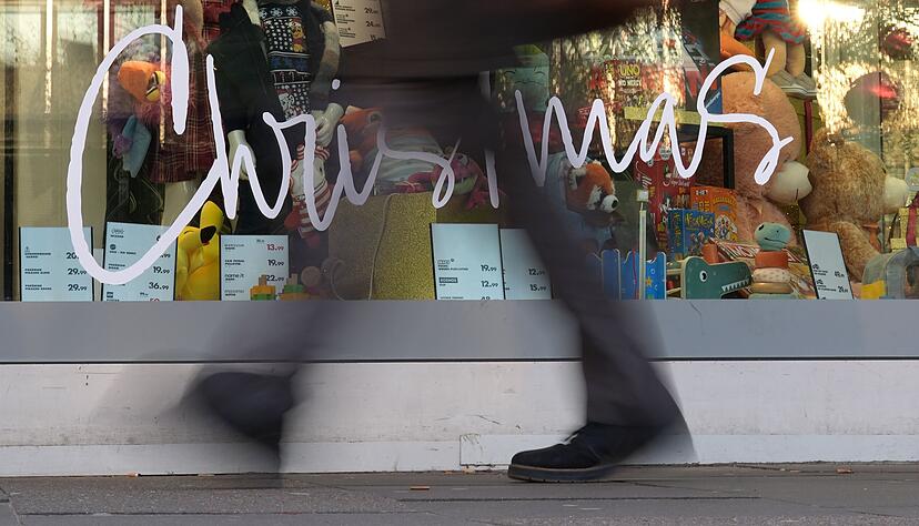 Kurz vor Weihnachten: Bewegung zwischen Terminen und Besorgungen.