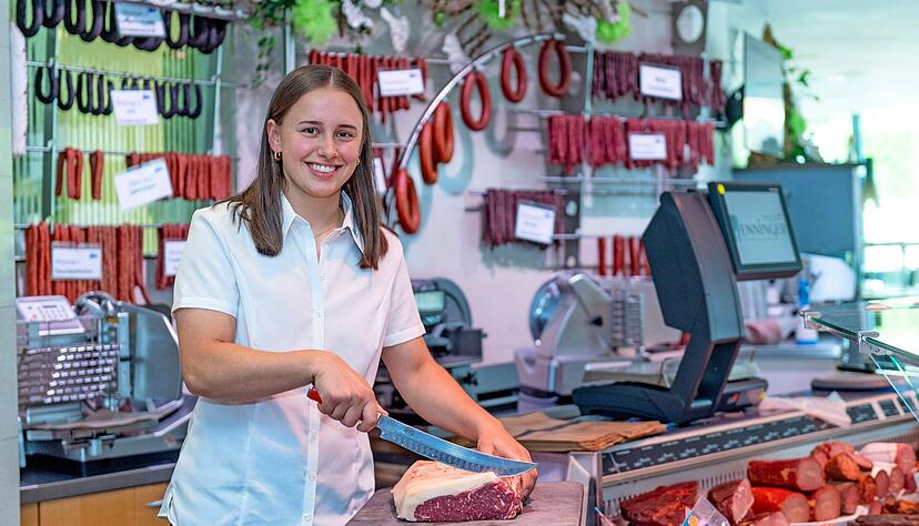 Für ihre Arbeit steht Metzgermeisterin Isadora Bächtle auch frühmorgens gerne auf.
Foto: Mario Berger Für ihre Arbeit steht Metzgermeisterin Isadora Bächtle auch frühmorgens gerne auf.
Foto: Mario Berger