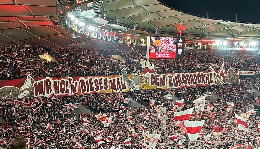 Die Fans des VfB Stuttgart haben mit einer Choreo vor dem Spiel gegen Celta Vigo ihre Titel-Hoffnung in der Europa League unterstrichen.