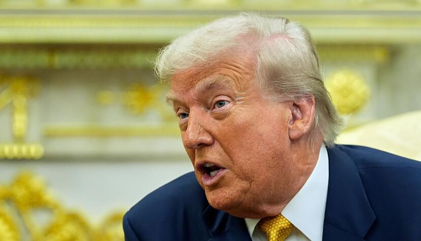 Trump stichelt schon länger gegen den früheren US-Präsidenten Obama. Trump stichelt schon länger gegen den früheren US-Präsidenten Obama.