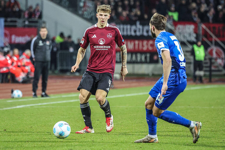 Jeltsch durchlief beim 1. FC Nürnberg fast die komplette Jugend, spielte nur kurz beim SV Raitersaich.