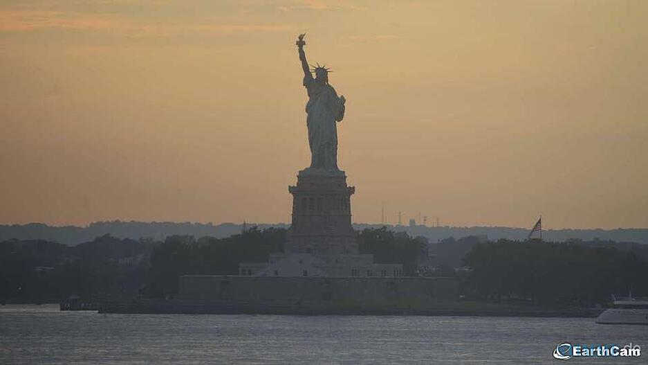 Das Beweisbild vom 2. August: Die "Vibrant Curiosity" hat New York verlassen.