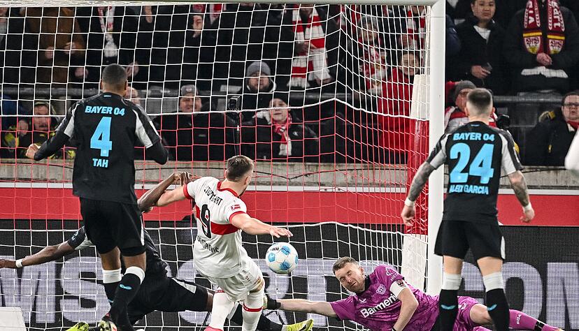 Das 1:0 f&uuml;r den VfB: Ermedin Demirovic trifft aus kurzer Distanz.