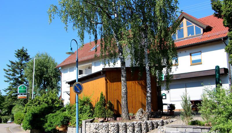 Turbulente Zeiten rund um den "Sonnenhof" im Untergruppenbacher Ortsteil Vorhof: Die Besitzerfamilie Rauleder will schnellstm&ouml;glichst aufmachen.
?Foto: Weimar