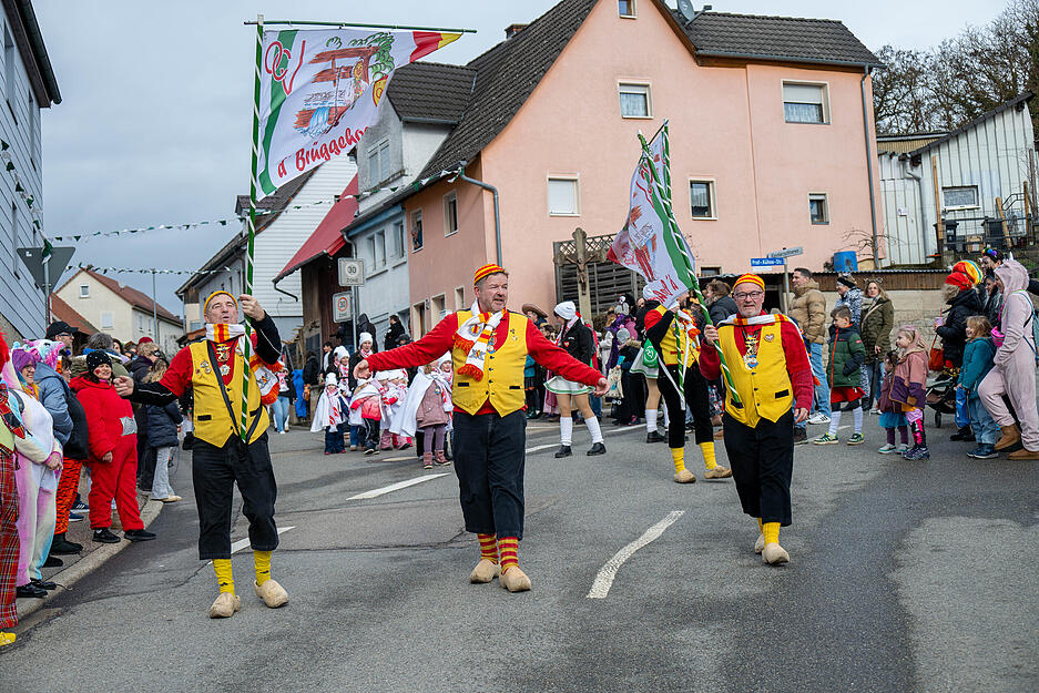 Musik, Kostüme und gute Laune bestimmten das Bild in Obergimpern. Musik, Kostüme und gute Laune bestimmten das Bild in Obergimpern.