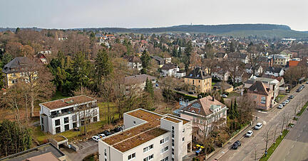 Der Lerchenberg − hier von der Oststraße her gesehen − gehört seit dem 19. Jahrhundert zu den bevorzugten Heilbronner Wohngegenden.
Fotos: Andreas Veigel Der Lerchenberg − hier von der Oststraße her gesehen − gehört seit dem 19. Jahrhundert zu den bevorzugten Heilbronner Wohngegenden.
Fotos: Andreas Veigel