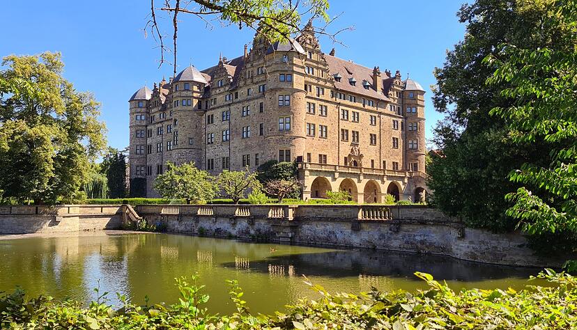 Beispiel f&uuml;r die rege Baut&auml;tigkeit der Staufer: das Schloss Neuenstein.