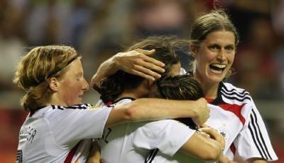 Die deutschen Fu&szlig;ballerinnen haben ihren WM-Titel verteidigt.