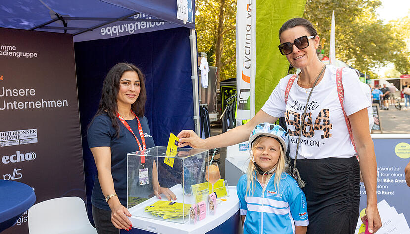 Erste Etappe der Deutschland-Tour: Spektakel an der Heilbronner Theresienwiese Erste Etappe der Deutschland-Tour: Spektakel an der Heilbronner Theresienwiese