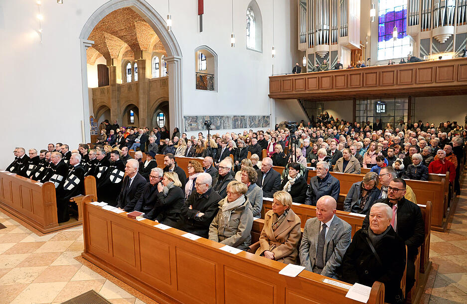 Die Deutschordensgemeinde feiert 2025 ihr Festjahr "800 Jahre Deutscher Orden in Heilbronn". Dieses hat sie mit einem feierlichen Gottesdienst am Sonntag, den 9. Februar im Deutschordensmünster St. Peter und Paul zelebriert.