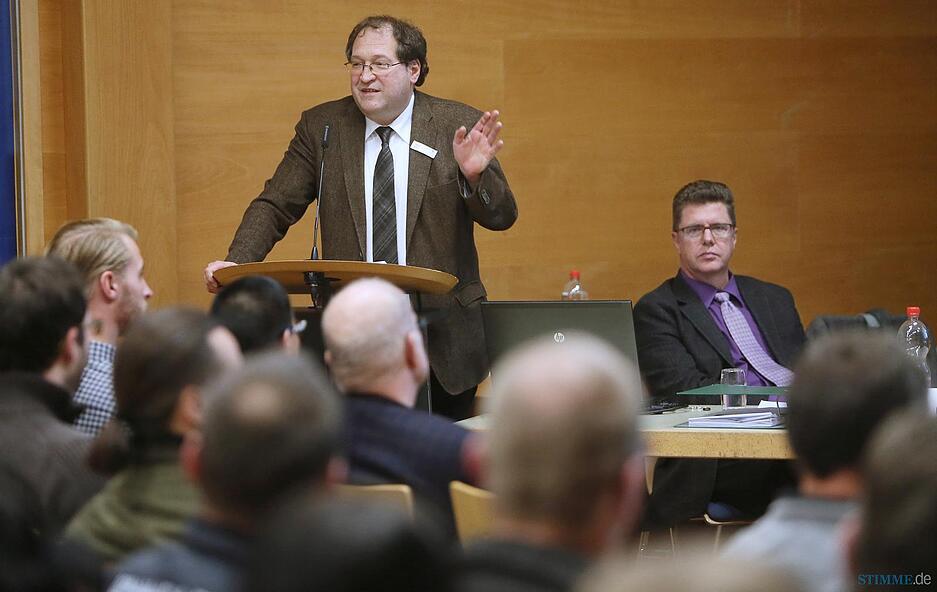 B&uuml;rgerversammlung: Fl&uuml;chtlingsunterbringung in L&ouml;wenstein