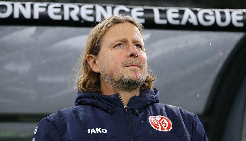 Mainz-Trainer Bo Henriksen muss beim SC Freiburg definitiv auf Dominik Kohr und Nadiem Amiri verzichten.