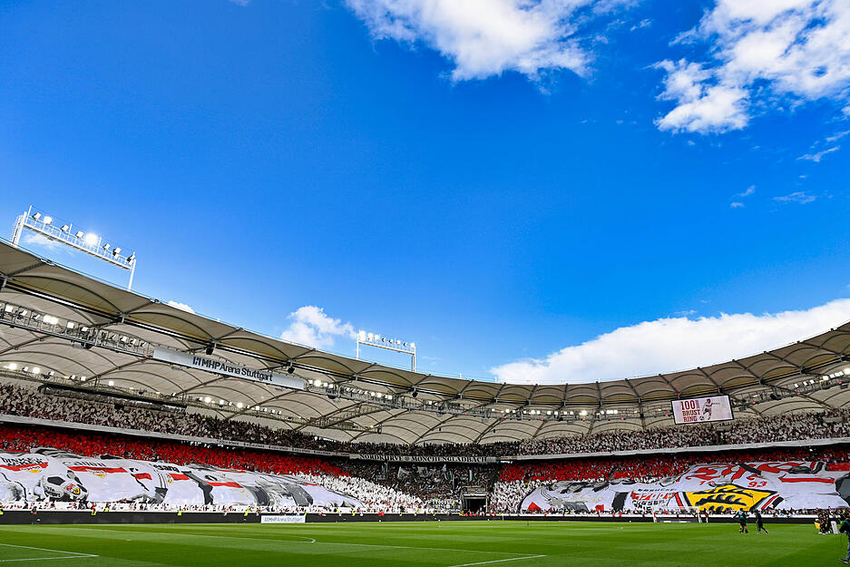 Thema der VfB-Choreo: 100 Jahre Brustring.