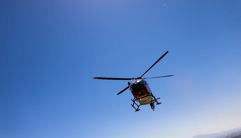 Auch ein Rettungshubschrauber war wegen des Unfalls im Einsatz. (Symbolbild) Auch ein Rettungshubschrauber war wegen des Unfalls im Einsatz. (Symbolbild)