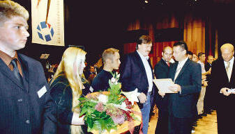 Die 44 Besten Junghandwerker wurden bei der Freisprechungsfeier geehrt. (Foto: Dittmar Dirks) Die 44 Besten Junghandwerker wurden bei der Freisprechungsfeier geehrt. (Foto: Dittmar Dirks)