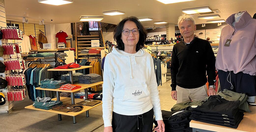 Der Räumungsverkauf beginnt: Ulrike Eheim und Norbert Groß schließen zum Jahresende ihr Intersport-Fachgeschäft in der Öhringer Innenstadt. Der Räumungsverkauf beginnt: Ulrike Eheim und Norbert Groß schließen zum Jahresende ihr Intersport-Fachgeschäft in der Öhringer Innenstadt.