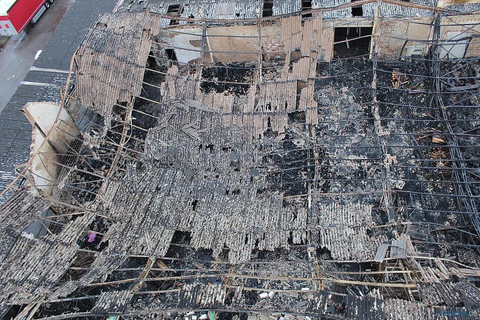 Millionenschaden bei Hallenbrand in Heilbronn