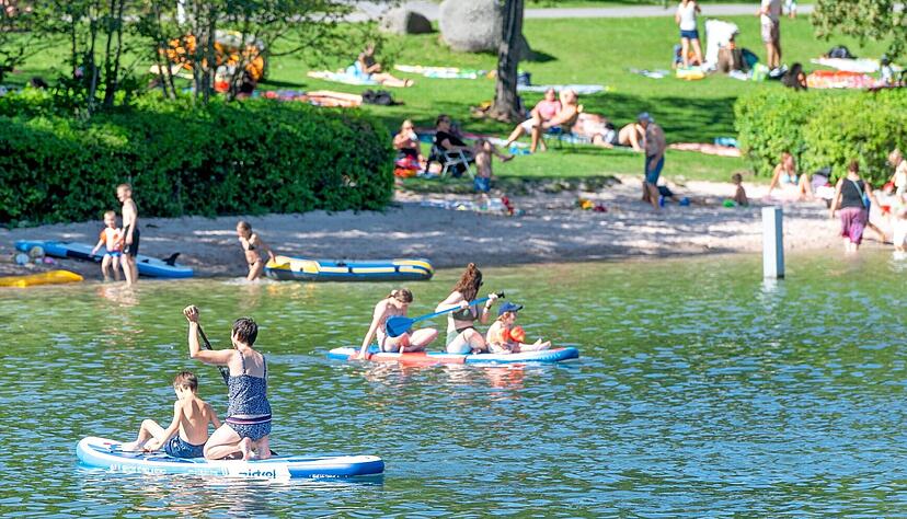 Das Sp&auml;tsommerwetter nutzen in dieser Woche viele Menschen, um im Breitenauer See zu schwimmen, zu paddeln und auf der Liegewiese zu entspannen. Ohne Eintritt macht das noch mehr Spa&szlig;.