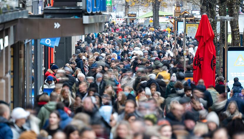 Die Händler setzten darauf, dass das Weihnachtsgeschäft im Dezember Schwung aufnimmt. (Archivbild)