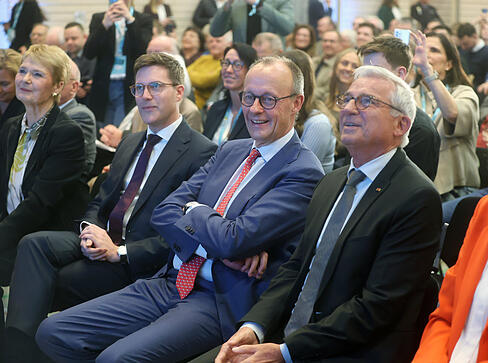 Bundeskanzler Friedrich Merz in Bad Rappenau: Prominenter Besuch sorgt f&uuml;r gro&szlig;es Interesse