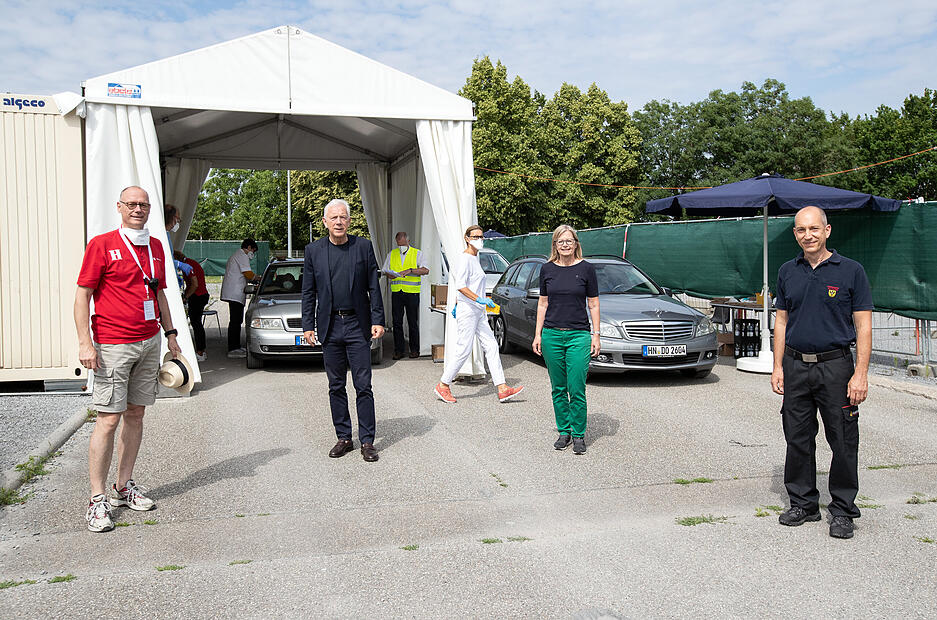 Drive-In-Impfaktion auf der Theresienwiese Drive-In-Impfaktion auf der Theresienwiese