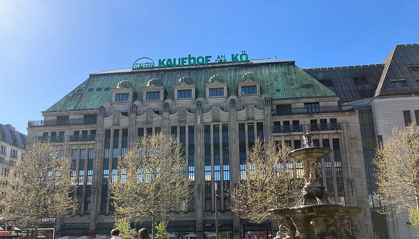 Die Diebe sind &uuml;ber die U-Bahn in das Galeria-Warenhaus an der Flaniermeile &laquo;K&ouml;&raquo; eingestiegen.
