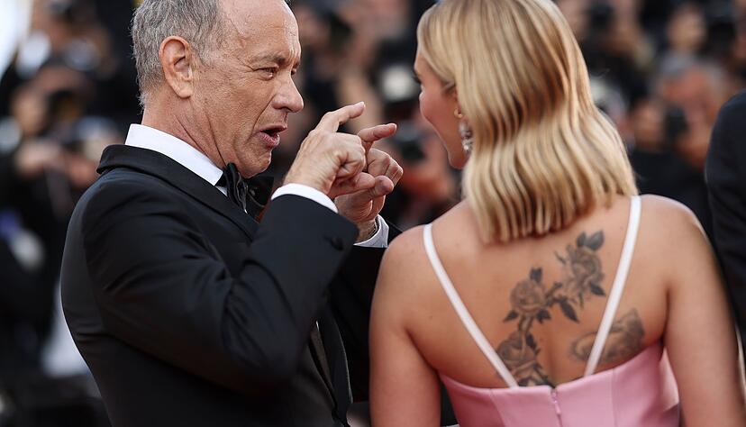Angeregter Plausch in Cannes:&nbsp;Tom Hanks und Scarlett Johansson.