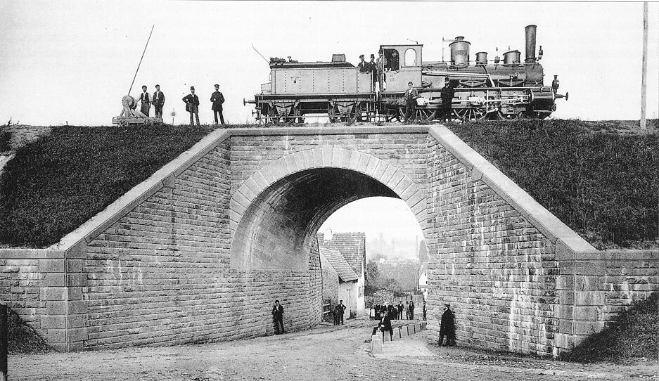 Die Kraichgaubahn kurz vor Fertigstellung 1879 westlich von Bretten. Foto: Sammlung Ulrich Merz Die Kraichgaubahn kurz vor Fertigstellung 1879 westlich von Bretten. Foto: Sammlung Ulrich Merz