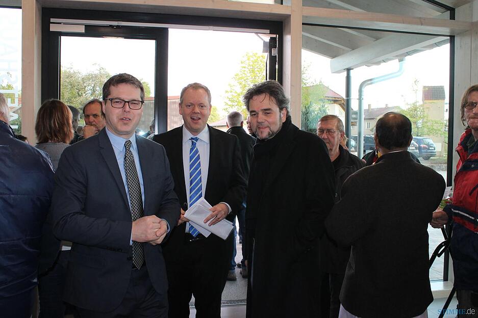 Bürgermeister Robert Böhnel, Landrat Dr. Matthias Neth und Architekt Martin Knorr (von links).