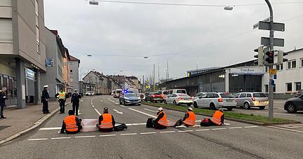 Die Gruppierung "Letzte Generation" blockiert vor vier Wochen die Neckarsulmer Straße.