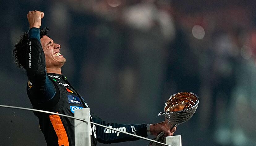 Es ist geschafft: Ein erleichterter Lando Norris bejubelte am Sonntagabend seinen dritten Platz in Abu Dhabi, vor allem aber den erstmaligen Gewinn des Fahrer-Weltmeisterschaftstitels in der Formel 1.