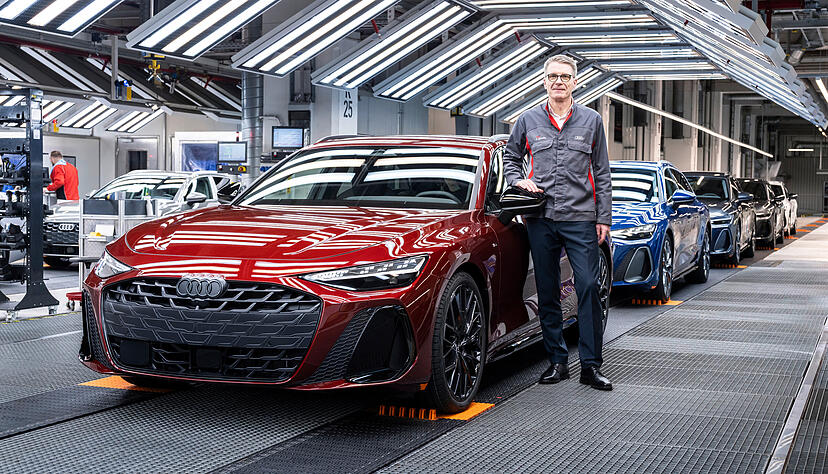 Neckarsulms Audi-Werkleiter am neuen A6. Im vergangenen Jahr ist die Auslastung am Standort deutlich gestiegen.