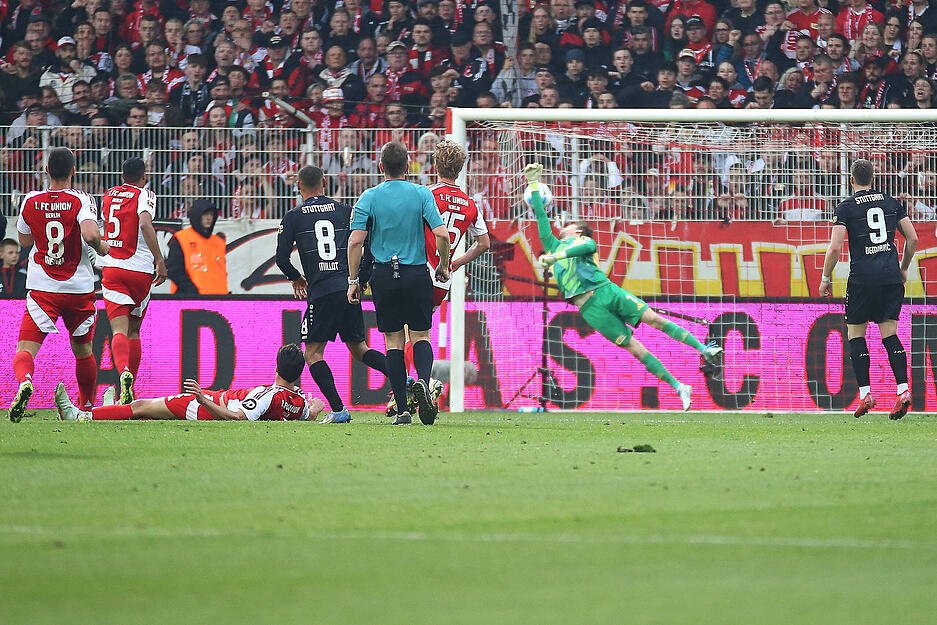 Doch die Moral des VfB Stuttgart ist groß. Nach dem 0:2-Rückstand drehte der VfB die Partie sogar zwischenzeitlich.