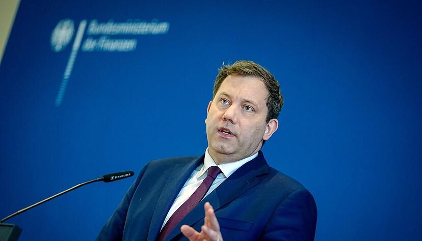 Klingbeil stellte sein Konzept vor. Klingbeil stellte sein Konzept vor.