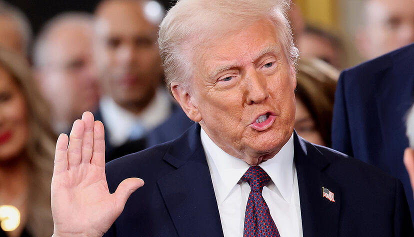 Donald Trump ist als neuer Präsident der US-Staaten vereidigt worden. In seiner ersten Rede ließ er mit markanten Aussagen aufhorchen. Donald Trump ist als neuer Präsident der US-Staaten vereidigt worden. In seiner ersten Rede ließ er mit markanten Aussagen aufhorchen.