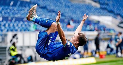 Christoph Baumgartner jubelt über ein Tor und schlägt dabei einen Salto. "Er kann ein absoluter Topstar werden", sagt TSG-Sportchef Alexander Rosen.
Foto: dpa Christoph Baumgartner jubelt über ein Tor und schlägt dabei einen Salto. "Er kann ein absoluter Topstar werden", sagt TSG-Sportchef Alexander Rosen.
Foto: dpa