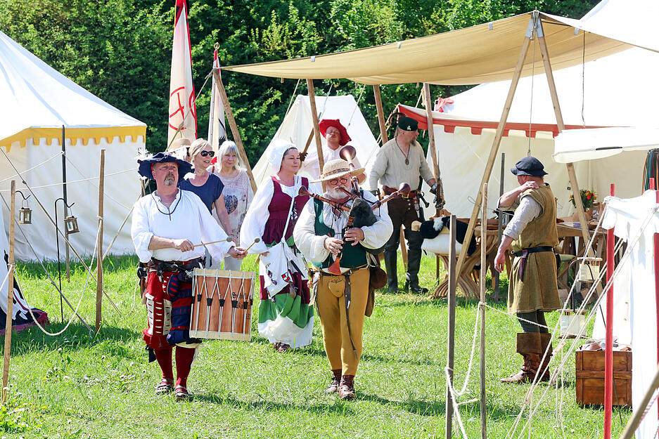 200 Darsteller wollen ein historisch bedeutsames Ereignis w&auml;hrend des Bauernkriegs an Originalschaupl&auml;tzen nachzeichnen.
