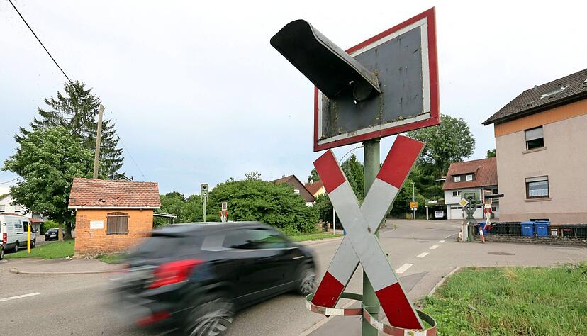 Verkehrsminister Hermann machte deutlich, dass man in den kommenden 20 Jahren kontinuierlich hohe Summen in die Modernisierung der Infrastruktur der Bahn investieren muss.