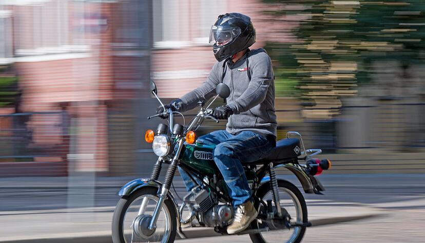 Neue Kennzeichen kommen f&uuml;r bestimmte Fahrzeuge. (Symbolbild)