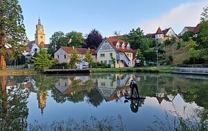 Der Schleifsee mit Stadtkirche ist Teil des langen Stadtrundgangs. Der Schleifsee mit Stadtkirche ist Teil des langen Stadtrundgangs.