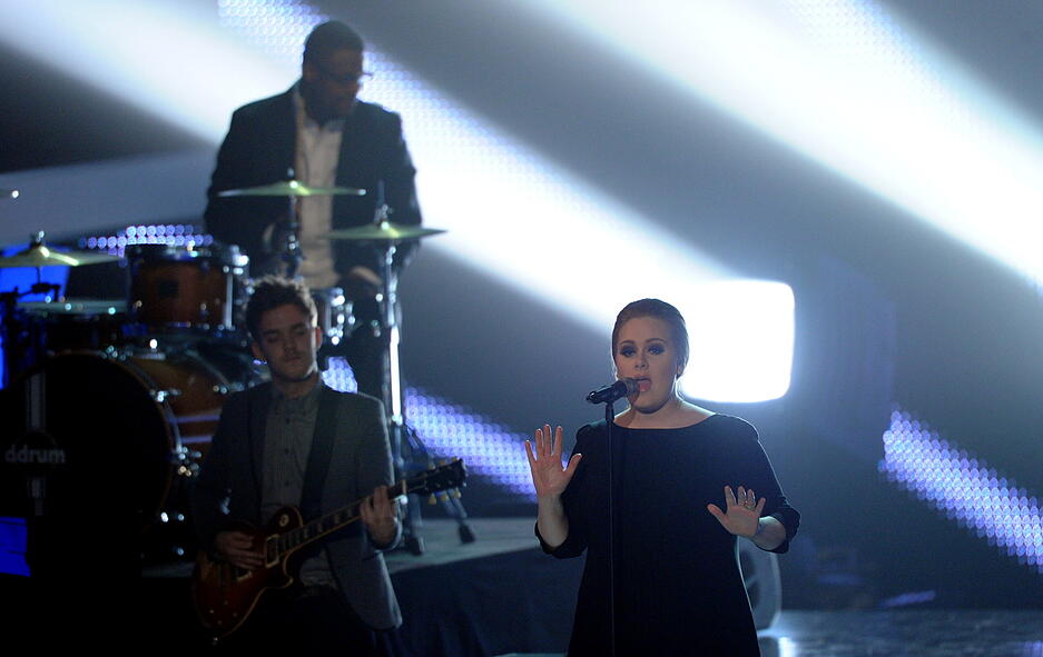 Adele singt 2011 bei den Echo Music Awards in Berlin.