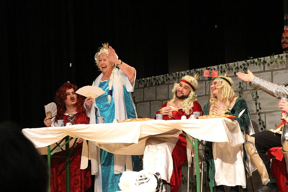 Humorvolle Alltagsgeschichten sorgen bei der Fastnacht für viele Lacher und Wiedererkennungswert. Humorvolle Alltagsgeschichten sorgen bei der Fastnacht für viele Lacher und Wiedererkennungswert.