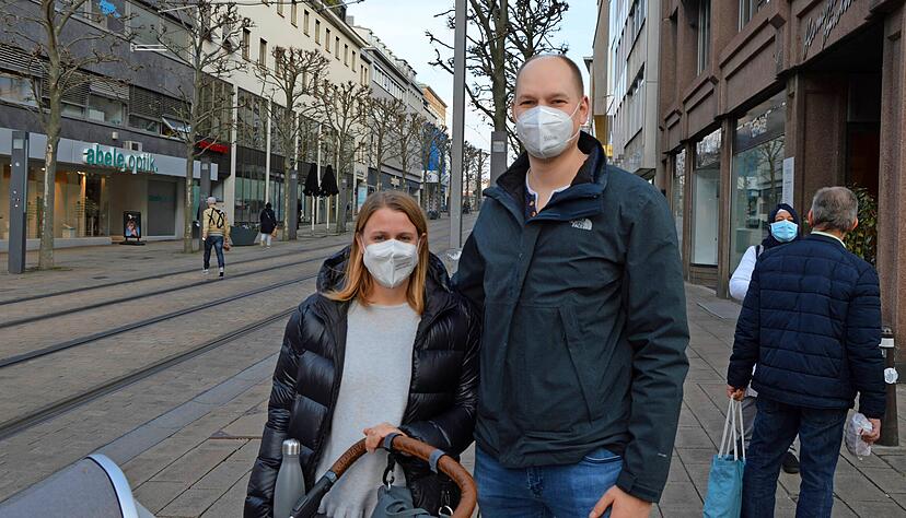 Nele und Fabian Kolk würden das Tübinger Modell in Heilbronn nutzen. Die unterschiedlichen Bedingungen im Land finden sie nicht gut.
Foto: Julian Ruf Nele und Fabian Kolk würden das Tübinger Modell in Heilbronn nutzen. Die unterschiedlichen Bedingungen im Land finden sie nicht gut.
Foto: Julian Ruf