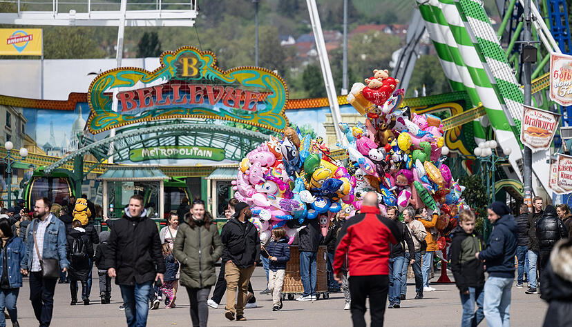 Das 84. Frühlingsfest in Stuttgart wurde am Samstag, 20. April, eröffnet und endet am 12. Mai. Das 84. Frühlingsfest in Stuttgart wurde am Samstag, 20. April, eröffnet und endet am 12. Mai.