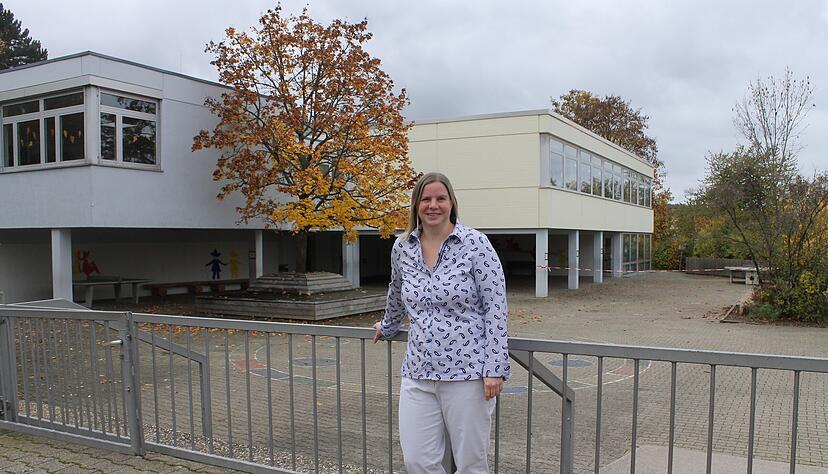 Auf ihre Einsetzungsfeier musste Elisabeth Schäfer im Juni coronabedingt verzichten. Die Schüler hat sie bisher als fröhlich und fleißig erlebt. Foto: Friedhelm Römer Auf ihre Einsetzungsfeier musste Elisabeth Schäfer im Juni coronabedingt verzichten. Die Schüler hat sie bisher als fröhlich und fleißig erlebt. Foto: Friedhelm Römer