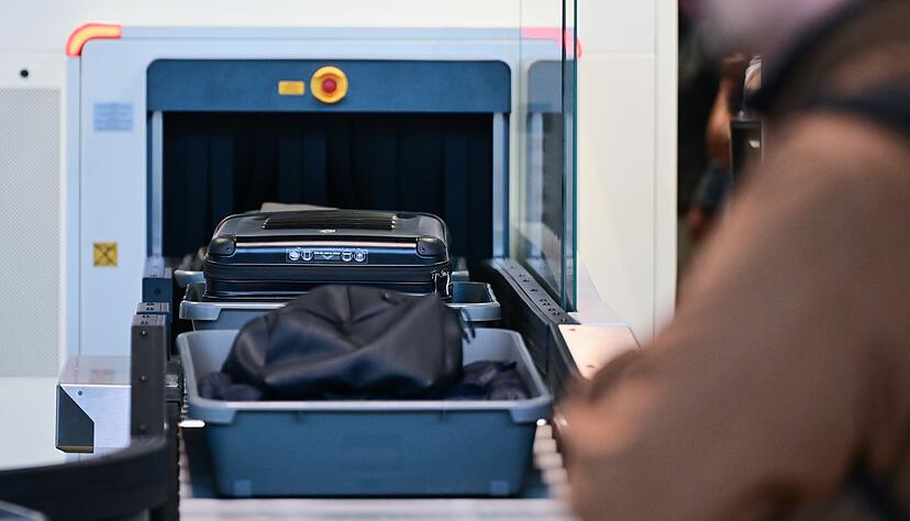 In den gro&szlig;en deutschen Flugh&auml;fen sind die CT-Scanner bereits im Einsatz. (Archivbild)